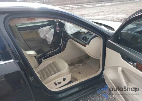 2013 Volkswagen Passat 2.0L Tdi Sel Premium z USA, uszkodzony, nr VIN 1VWCN7A38DC001740